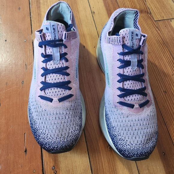 Brooks Women's Levitate Running Shoe - Picture 2 of 6